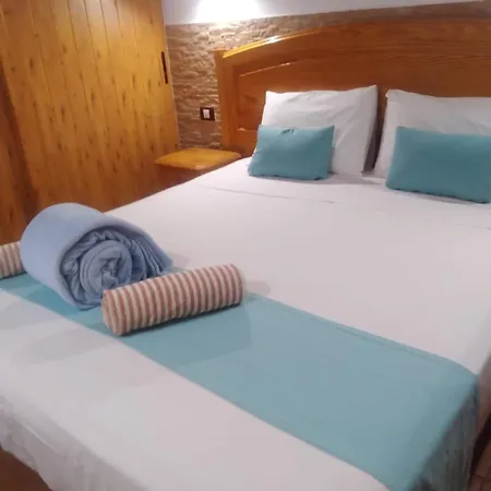 Mono - One Bedroom Apartment *